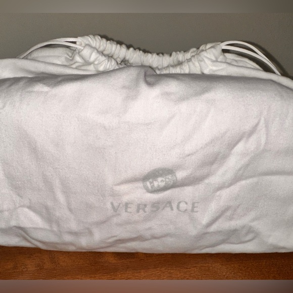 Versace Virtus bag ! 💯 Authentic! - Picture 5 of 6